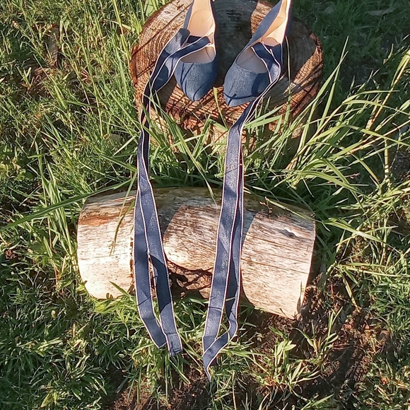 Nine West denim lace-up flats - Picture 11 of 12